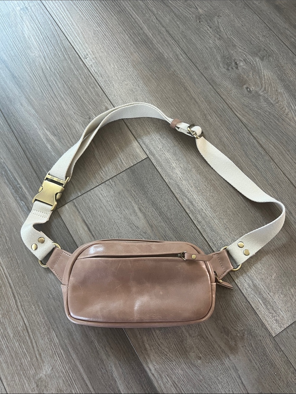 Andar Leather Crossbody Belt Bag in Taupe with Adjustable Strap